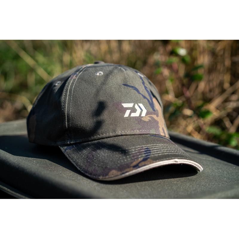 Daiwa carp camo peaked cap