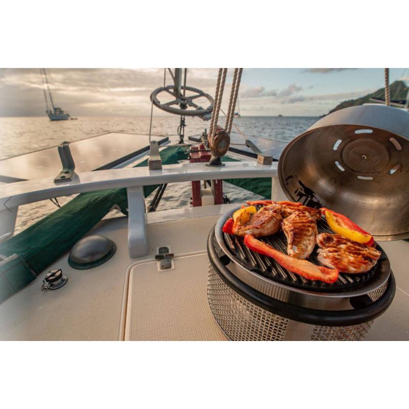 Cobb Air Deluxe Holzkohlegrill inklusive Griddle Premier Grillplatte